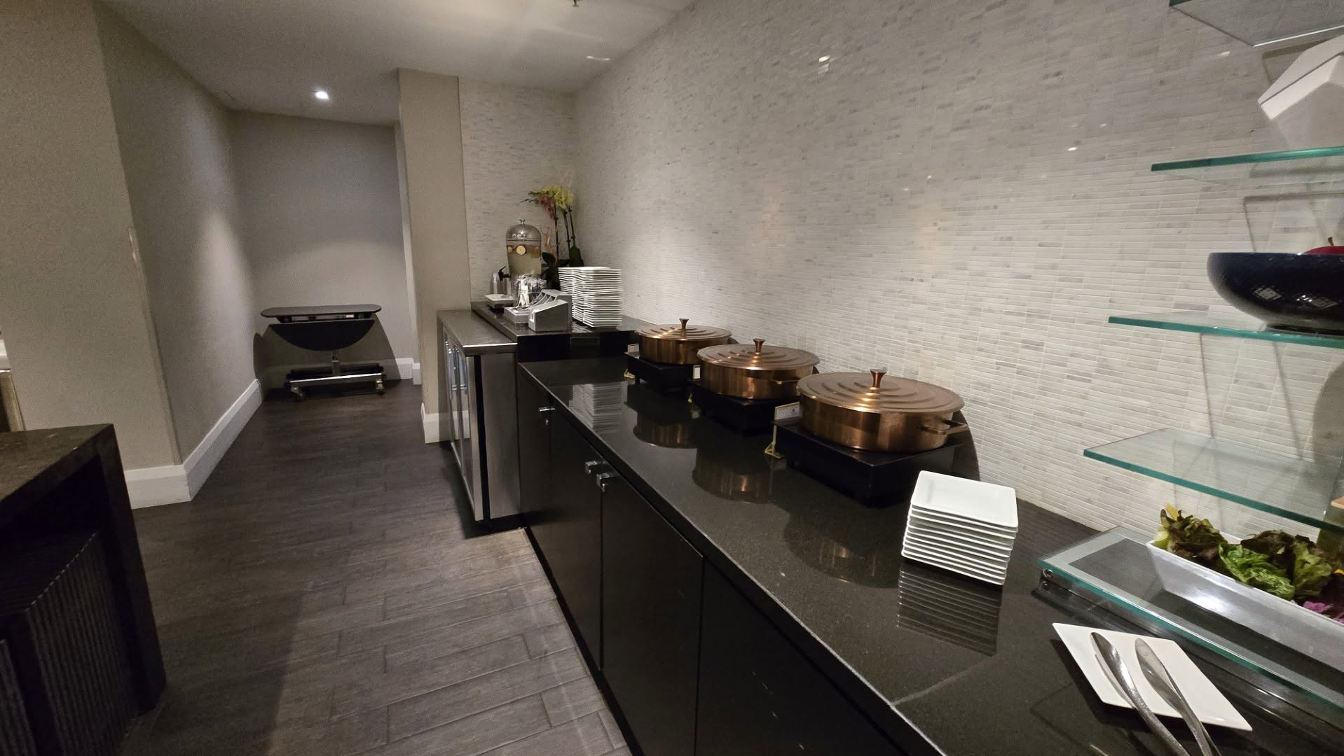 Beverly Hills Marriott - Photo 9