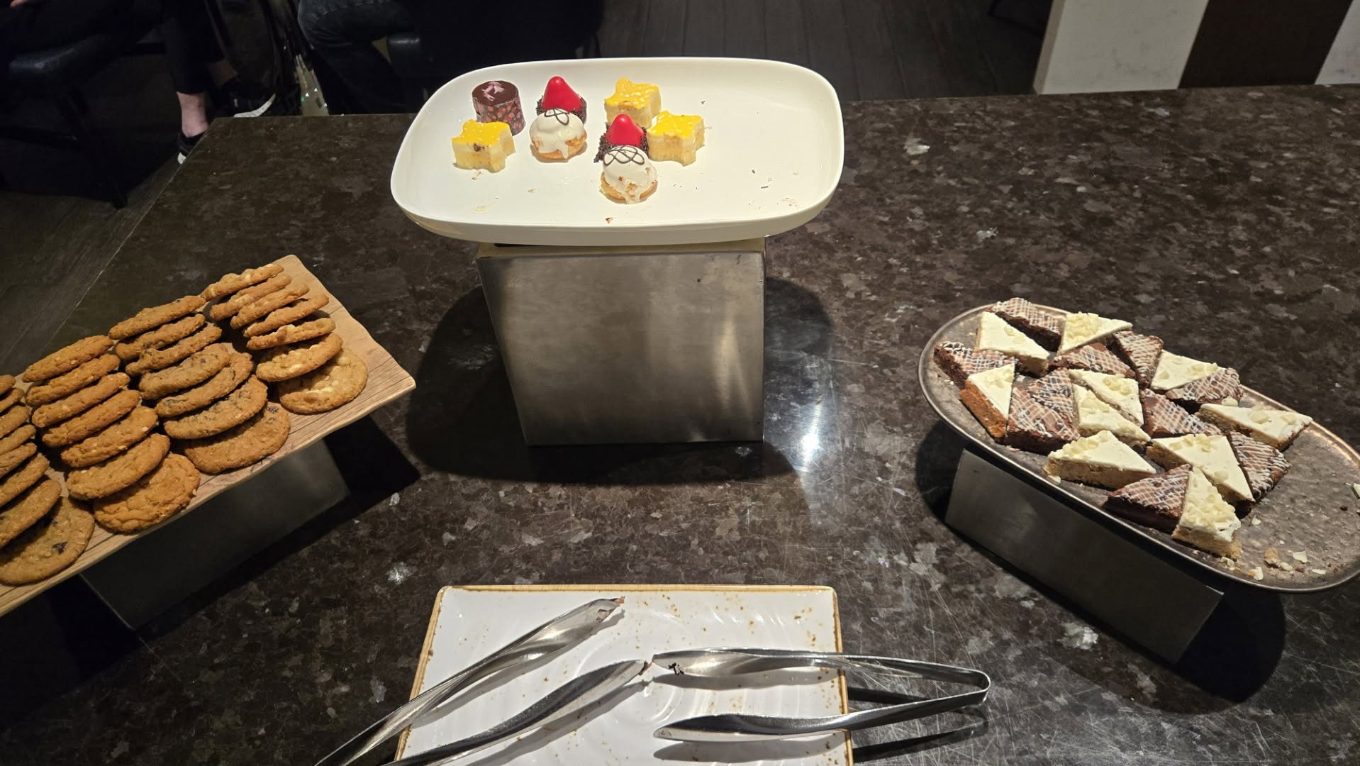 Beverly Hills Marriott - Photo 14
