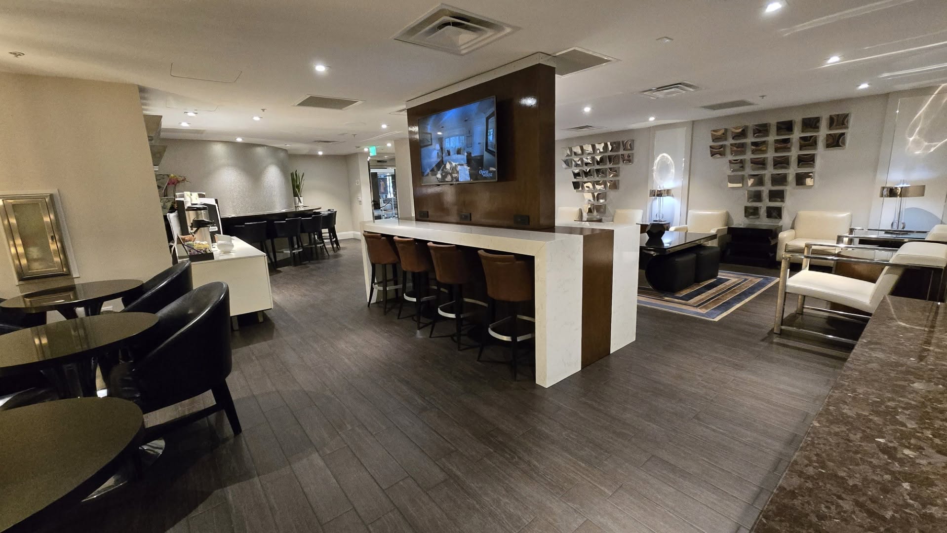 Beverly Hills Marriott - Photo 6