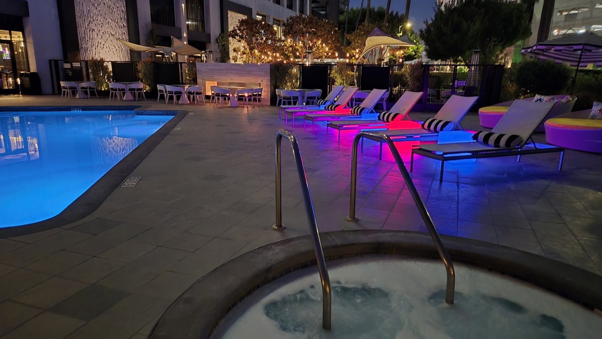 Beverly Hills Marriott - Photo 18